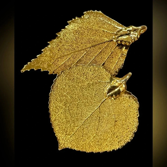 24kt Gold-Dipped Natural Leaf Pendants & 18kt Gold-Plated Chain - Picture 7 of 11
